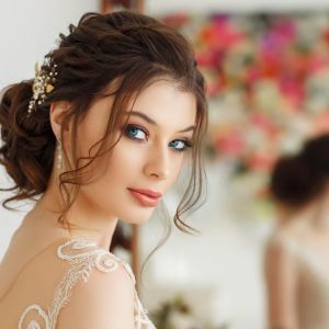 Acconciature sposa per ogni forma del viso: Il tuo stile ideale per il grande giorno